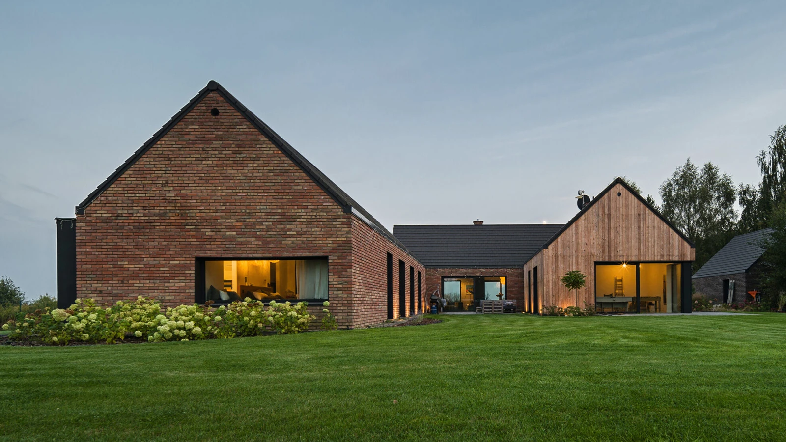 dzc-0800-dom-w-stylu-nowoczesnej-zagrody