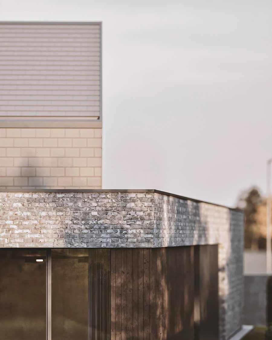 dzc-0889-dom-lapiacy-swiatlo-09