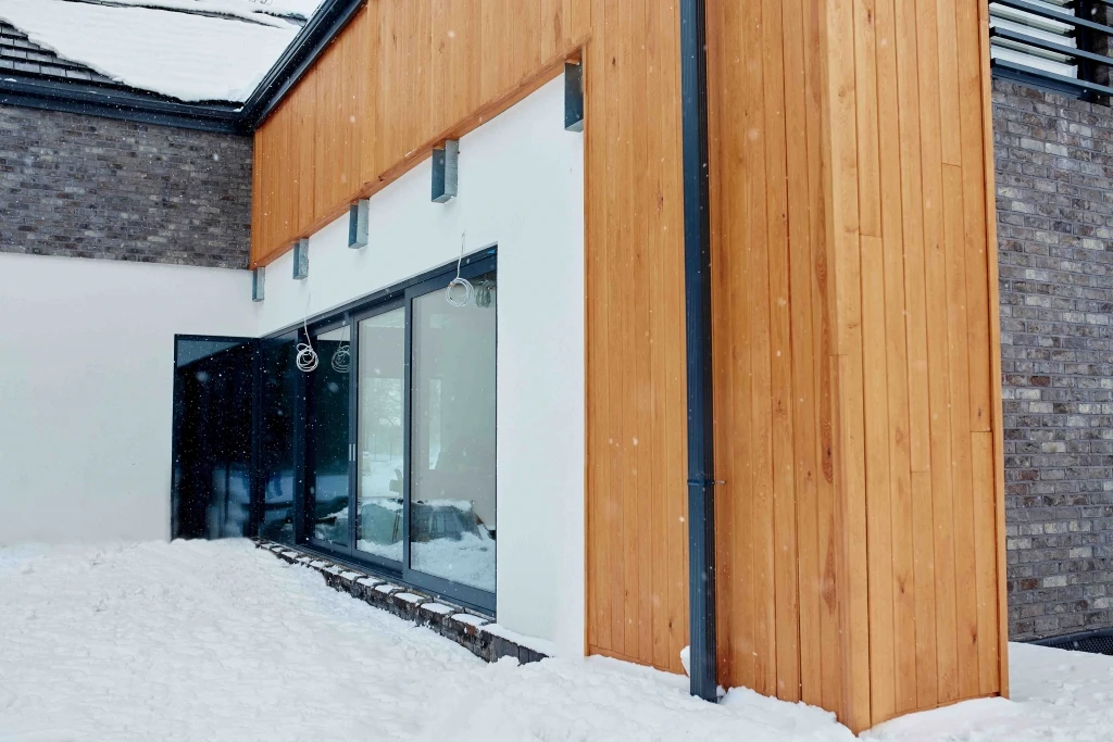 dzc-0203-dom-z-kinem-07