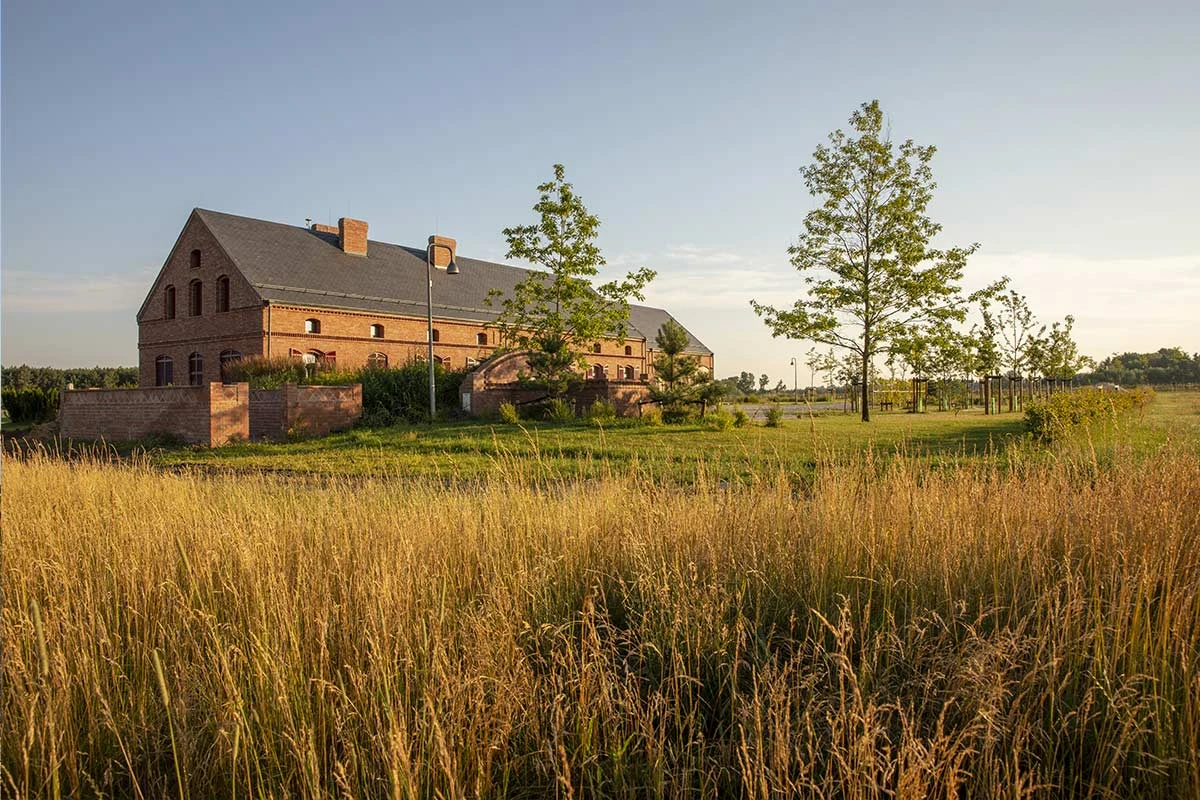 dzc-0139-nowoczesna-rezydencja-adaptowana-stodola-10