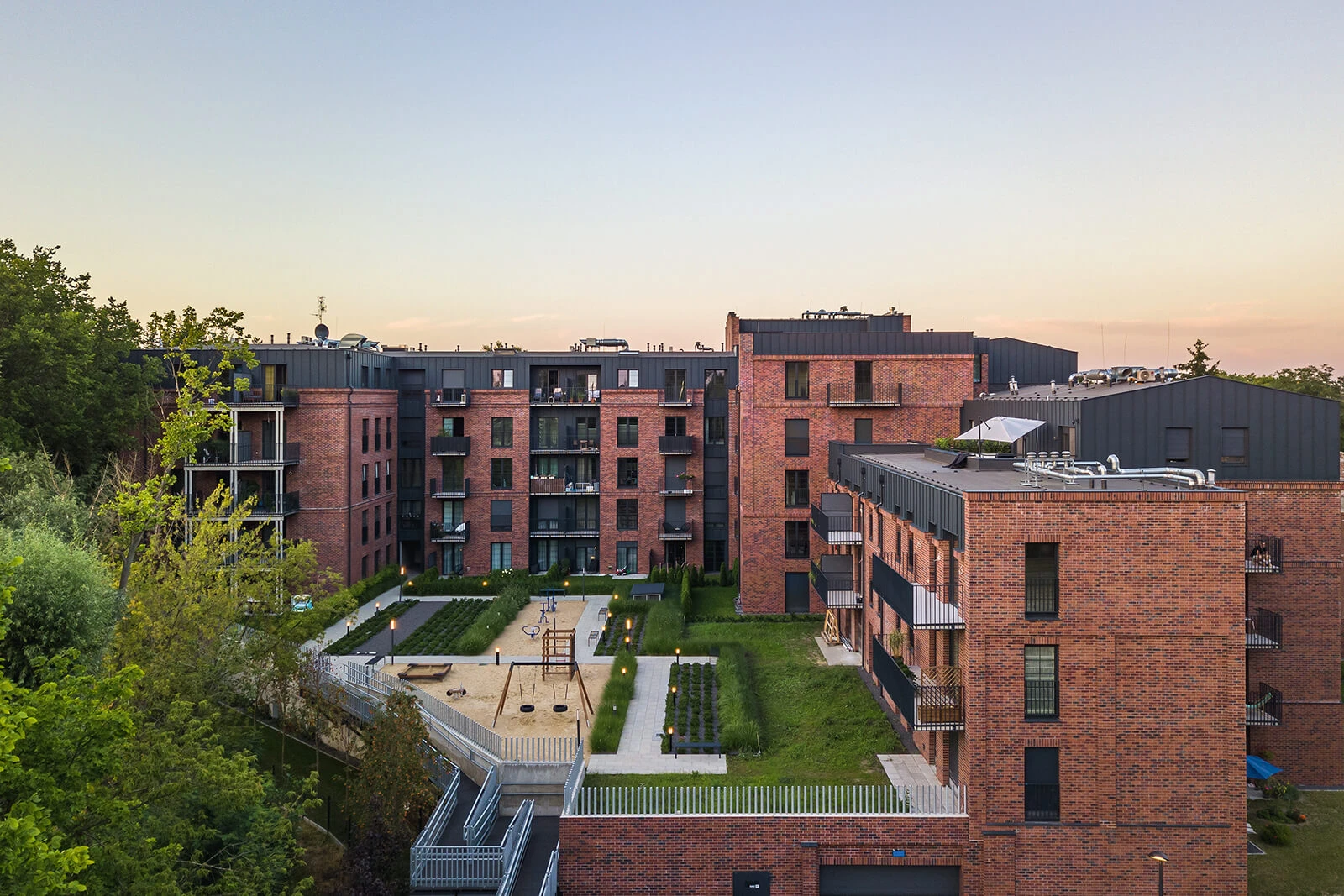 HF50-old-factory-realizacja-06-lg