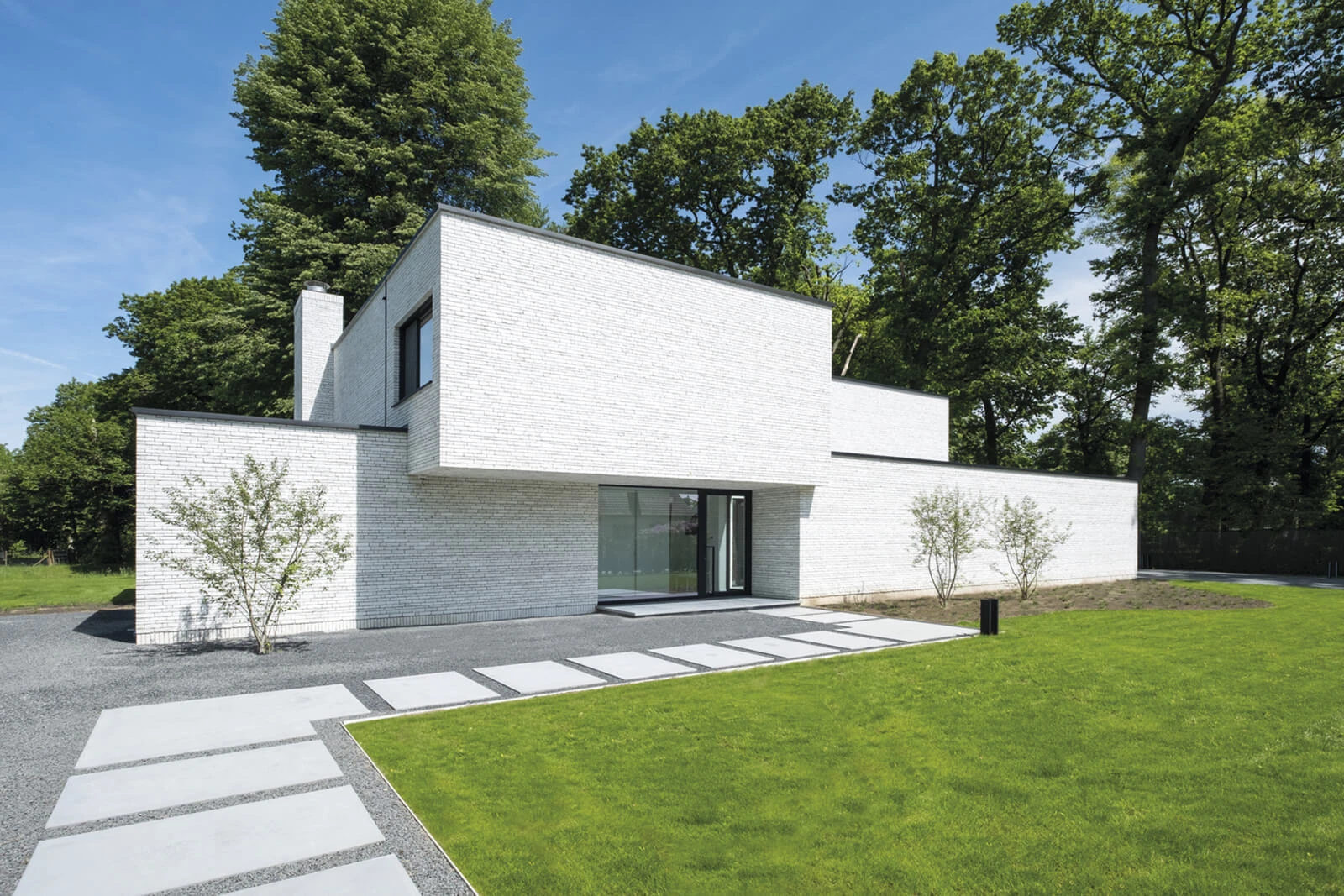 350-rainbow-white-realization-02