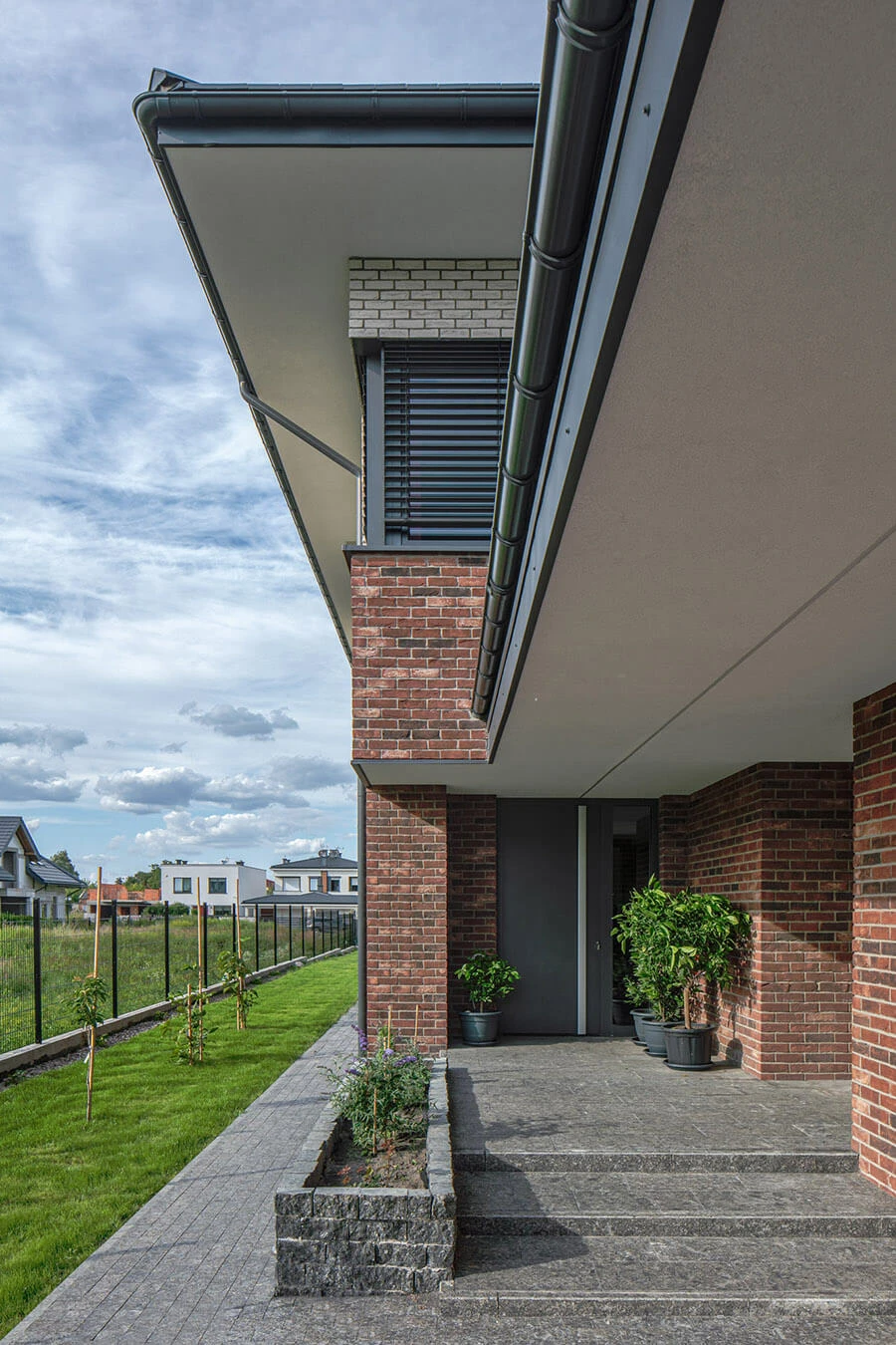 dzc-0683-dom-ceglany-04