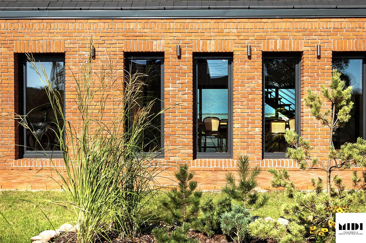 dzc-0177-ceglany-dom-08