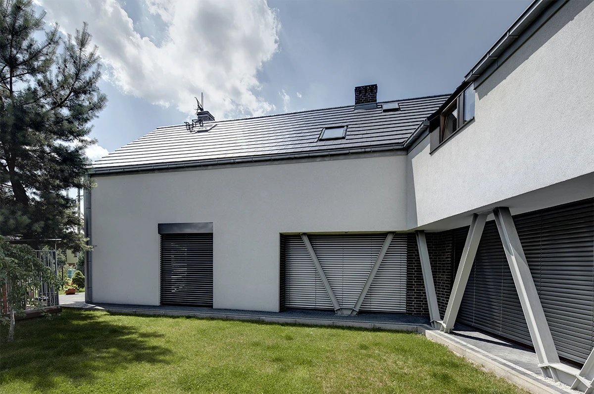 dzc-0004-dom--wokol-akwarium-01