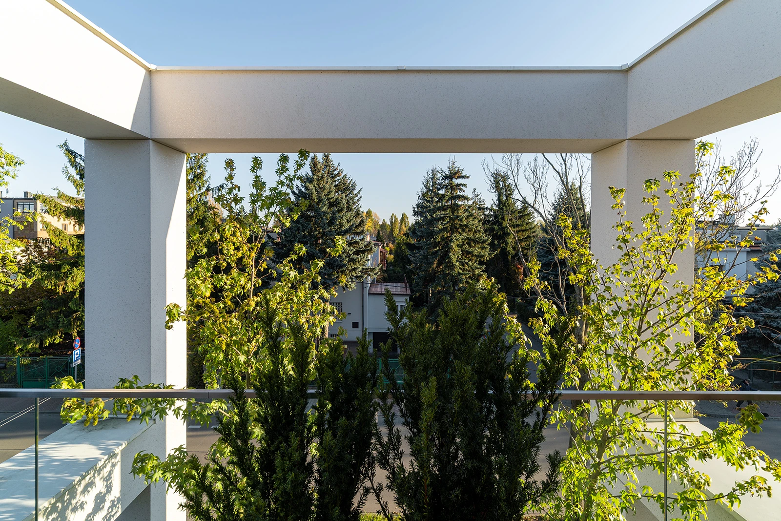 dzc-0892-dom-obramowany-02