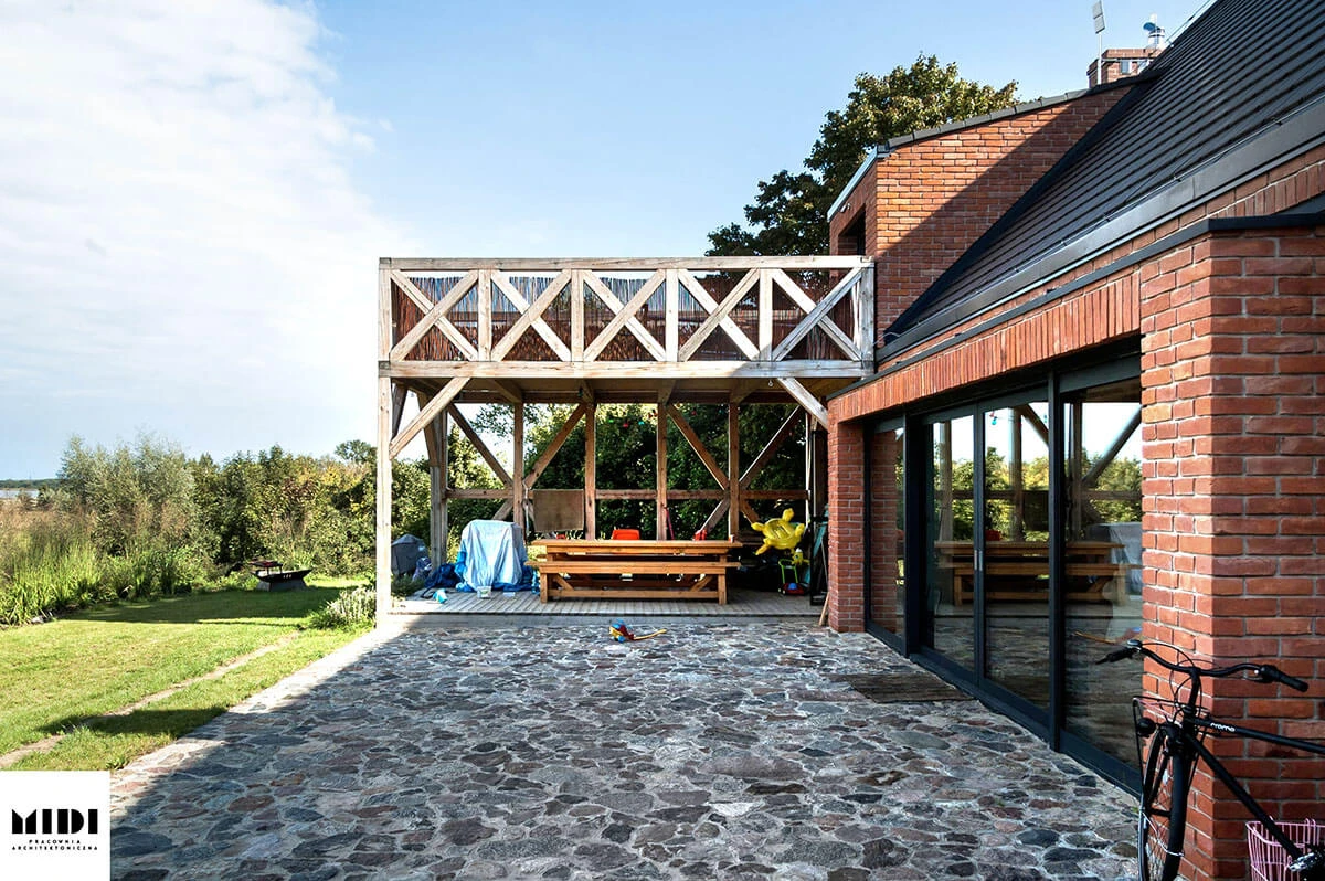 dzc-0177-ceglany-dom-17