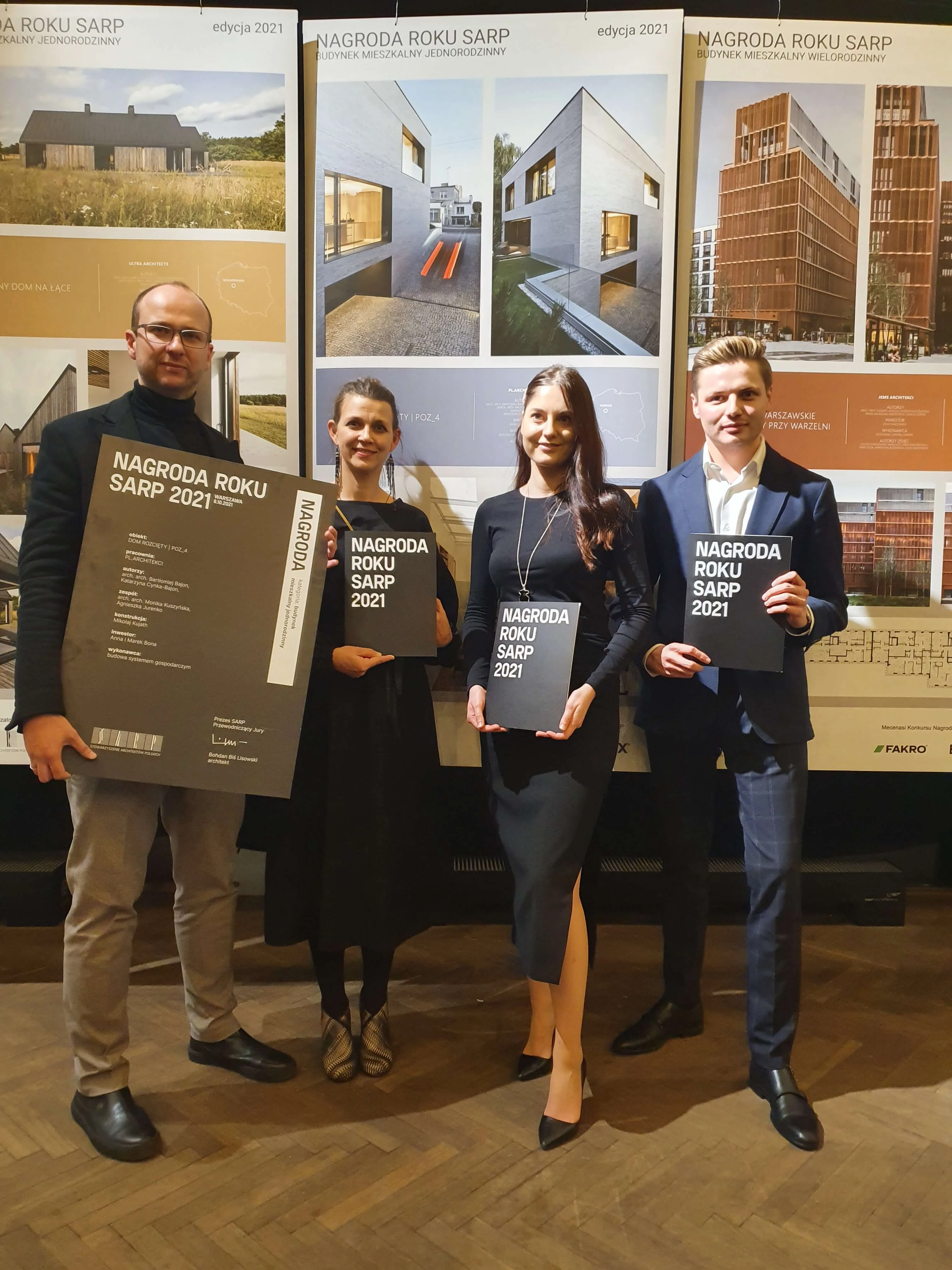 dzc-0501-dom-rozciety-14