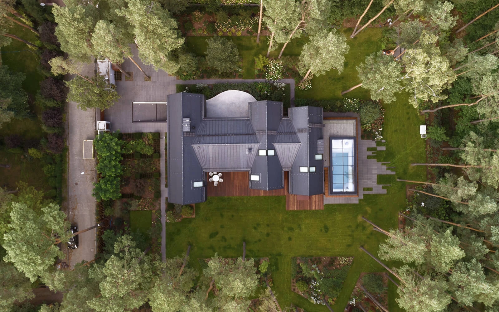 dzc-0785-rezydencja-z-lewitujących-domow-18