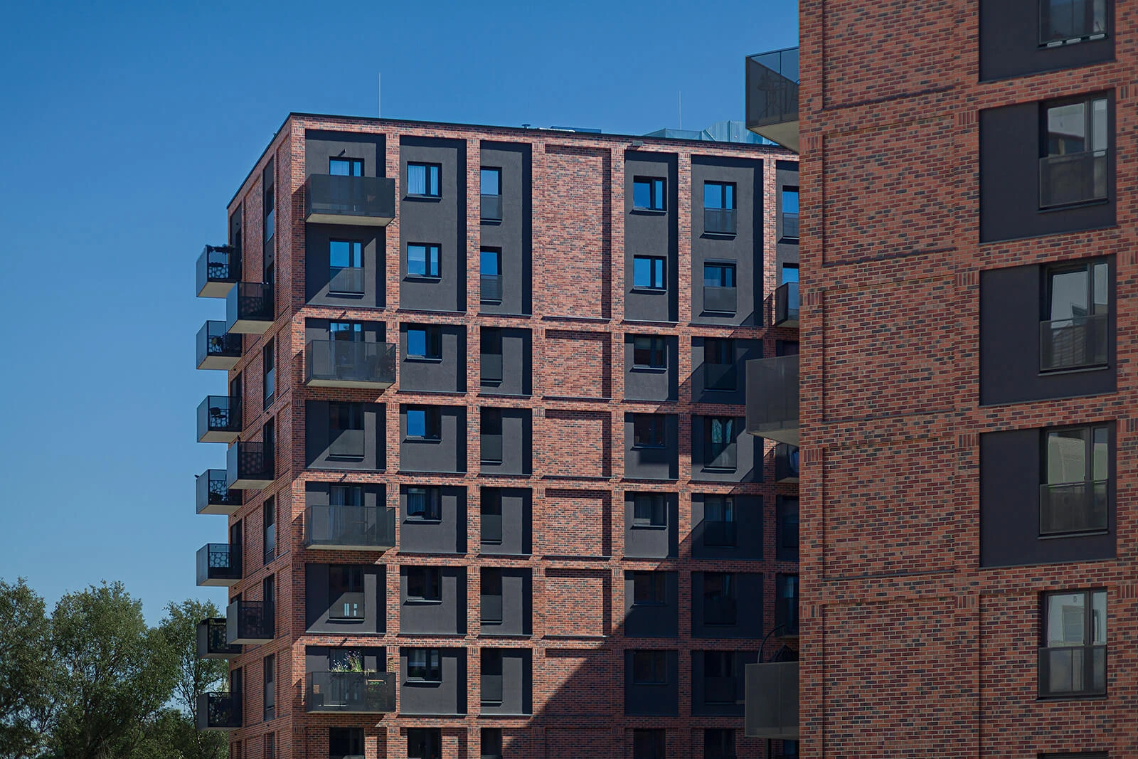 HF50-old-factory-realizacja-01-lg