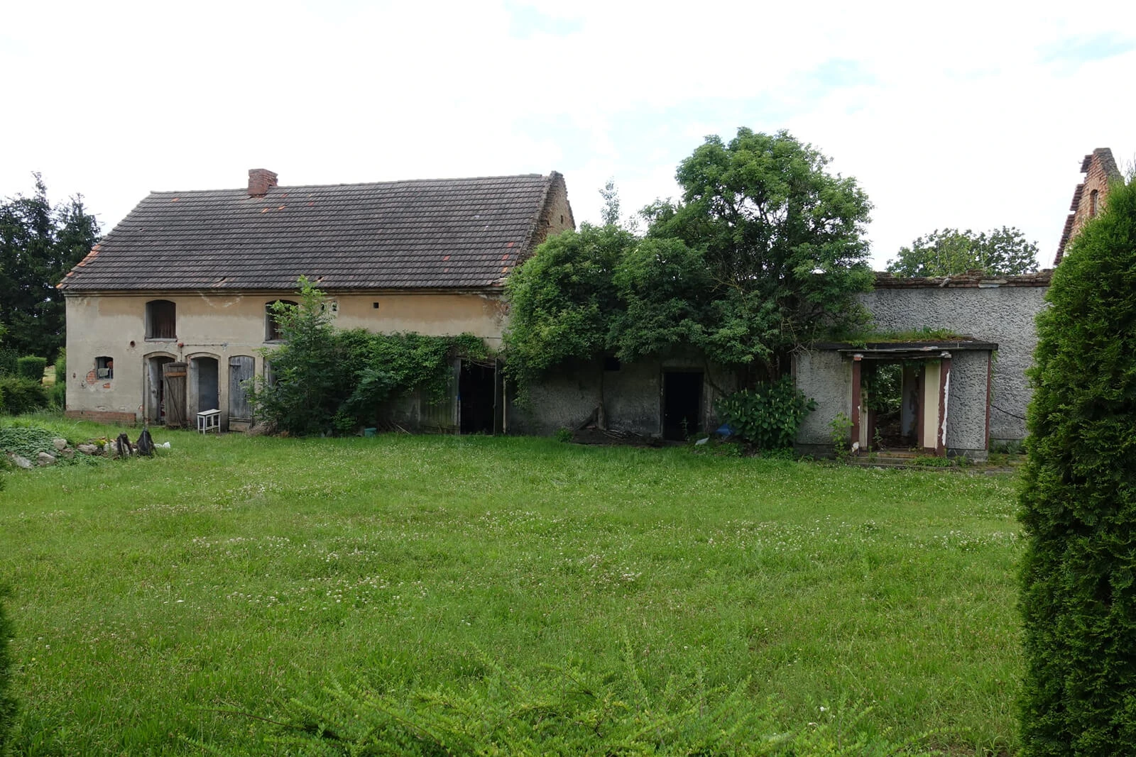 dzc-0461-dom-w-zagrodzie-08