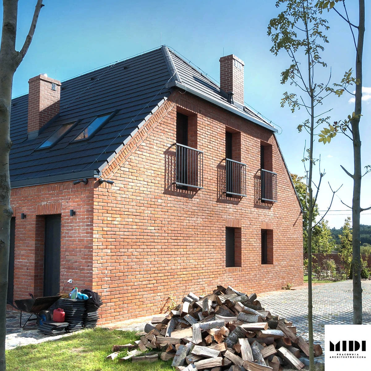 dzc-0177-ceglany-dom-11