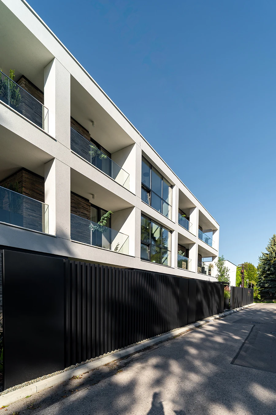 dzc-0892-dom-obramowany-15