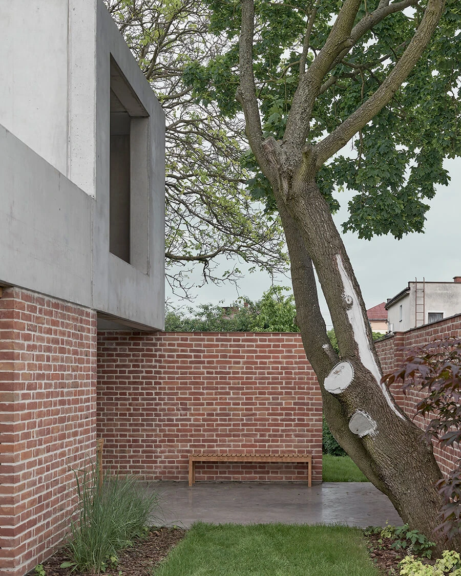 dzc-0566-dom-w-mlawie-04