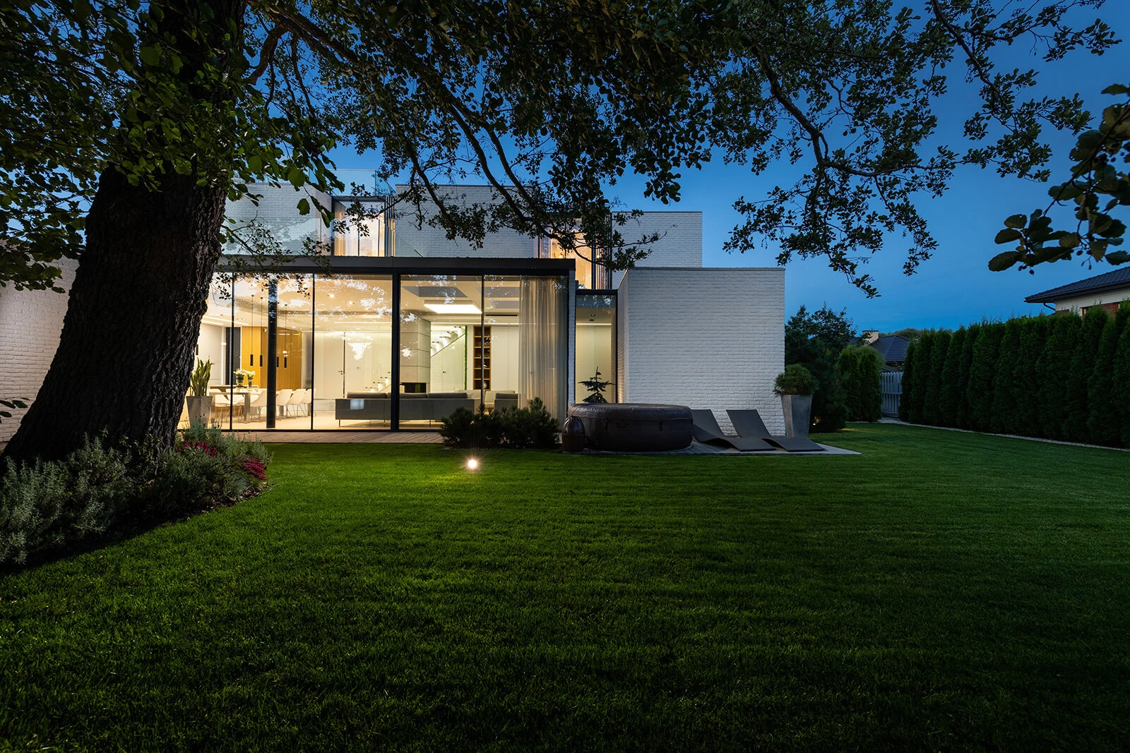 dzc-0560-dom-pod-drzewem-04