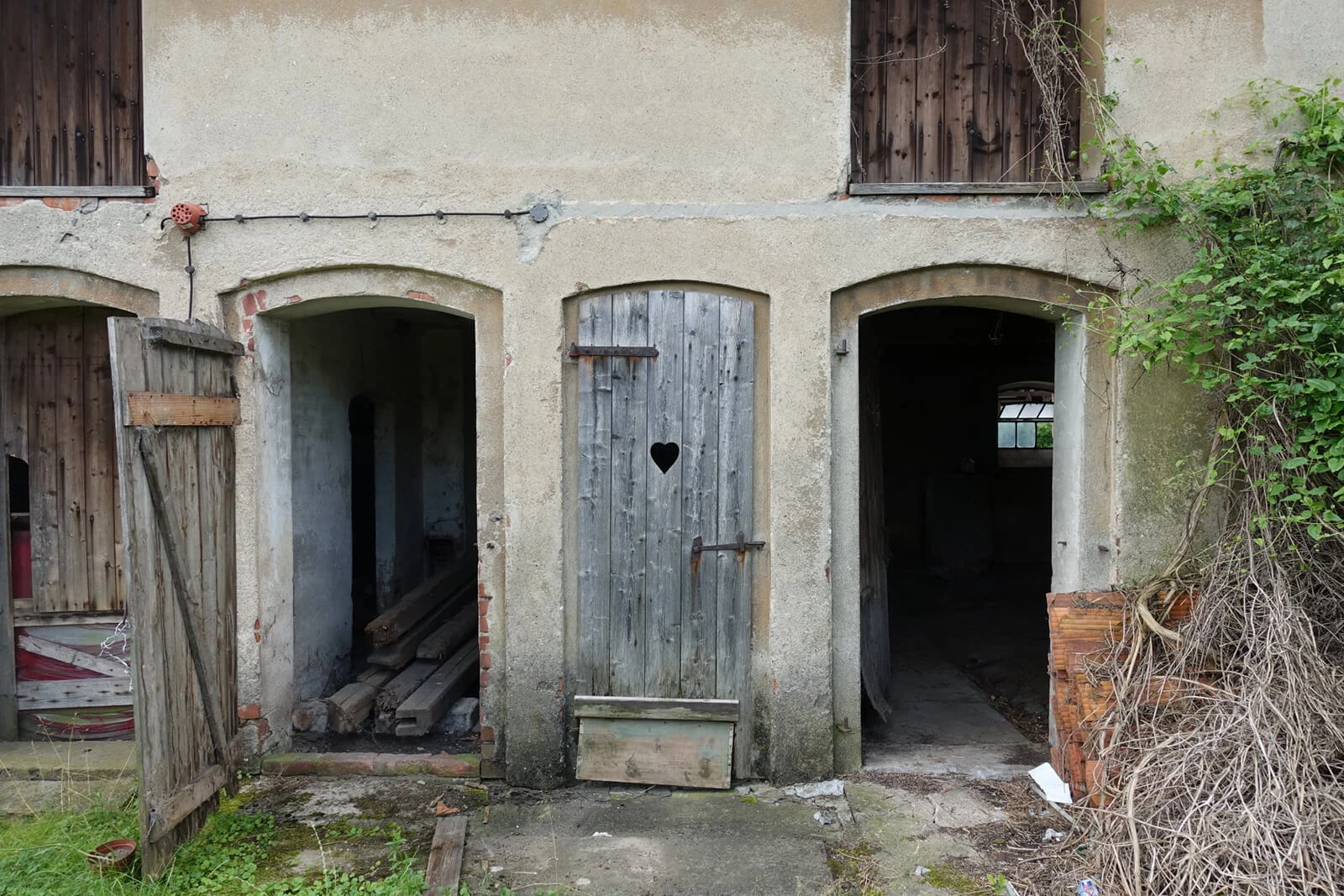 dzc-0461-dom-w-zagrodzie-09