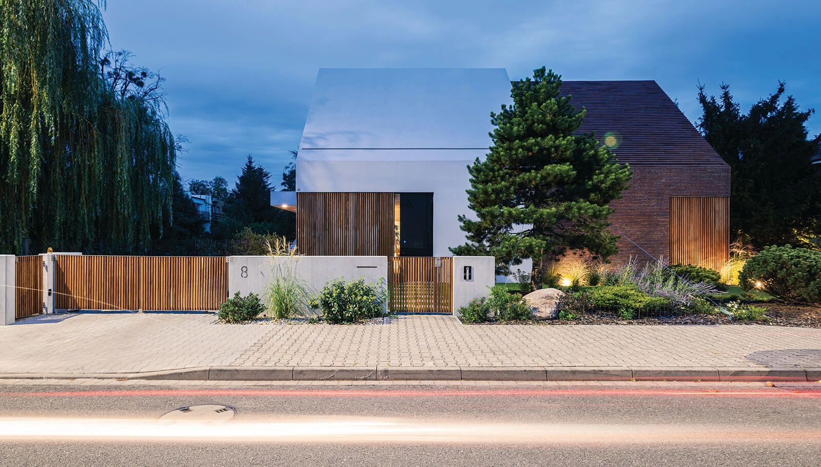 dzc-0359-dom-przelamany-15