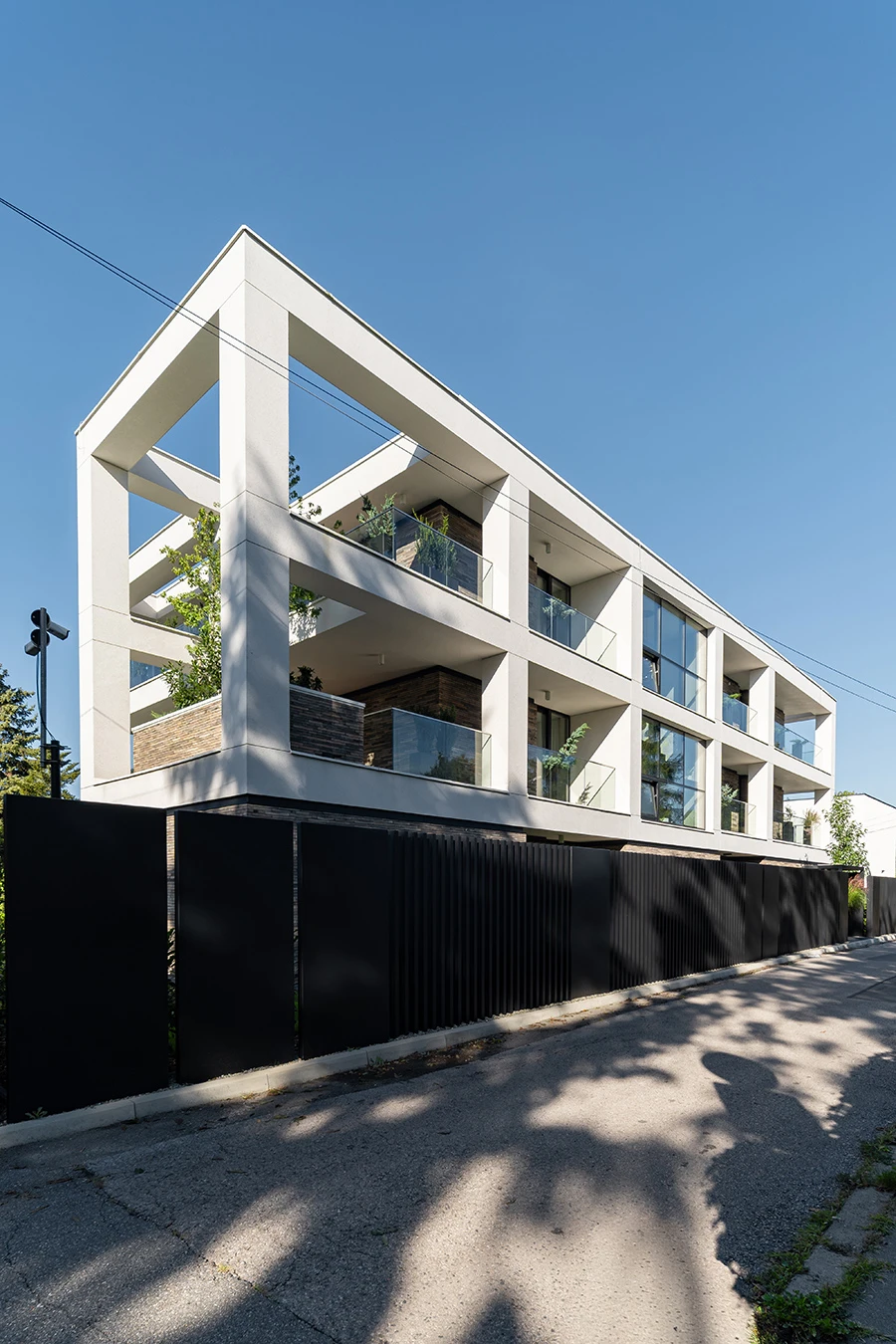 dzc-0892-dom-obramowany-16