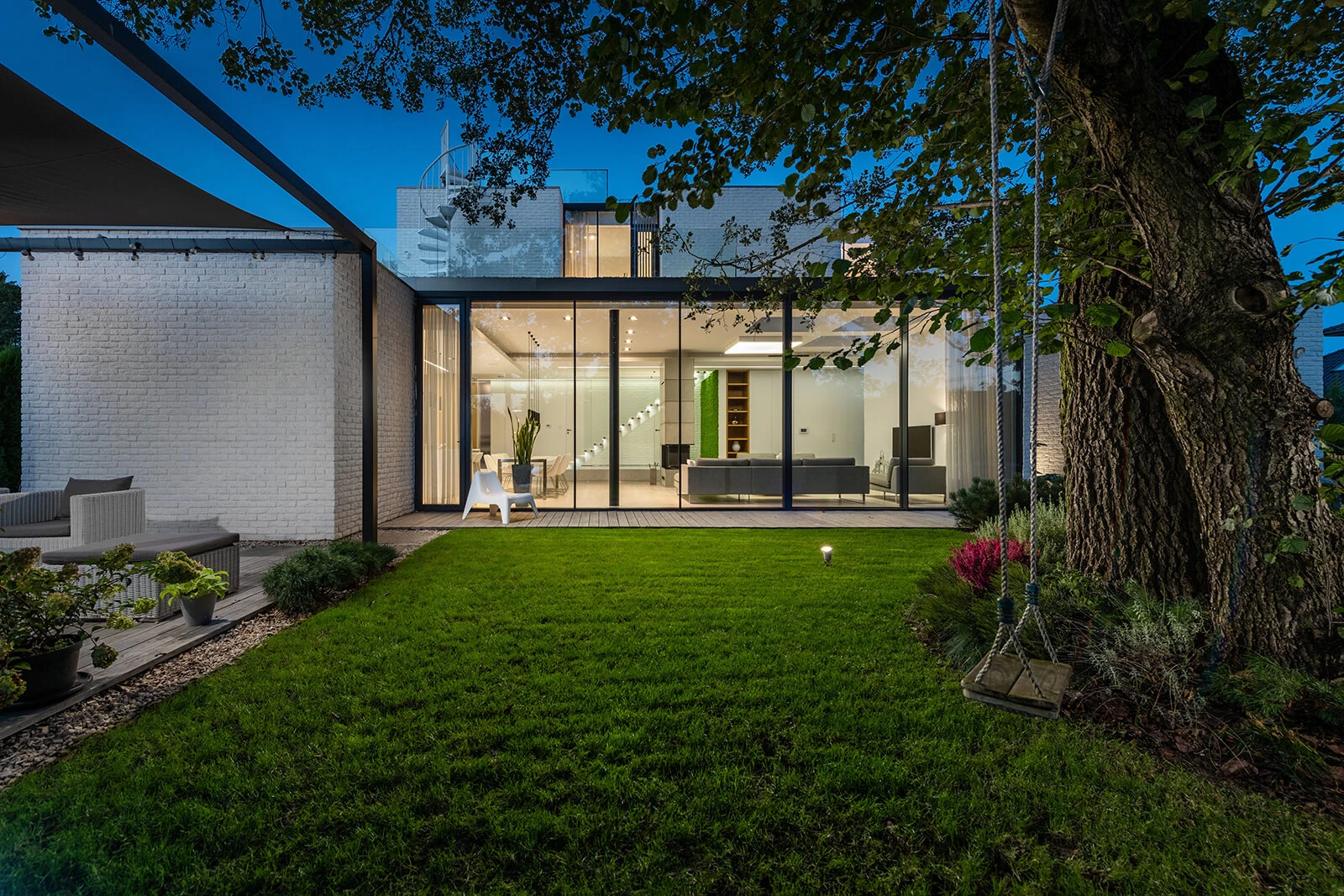 dzc-0560-dom-pod-drzewem-05