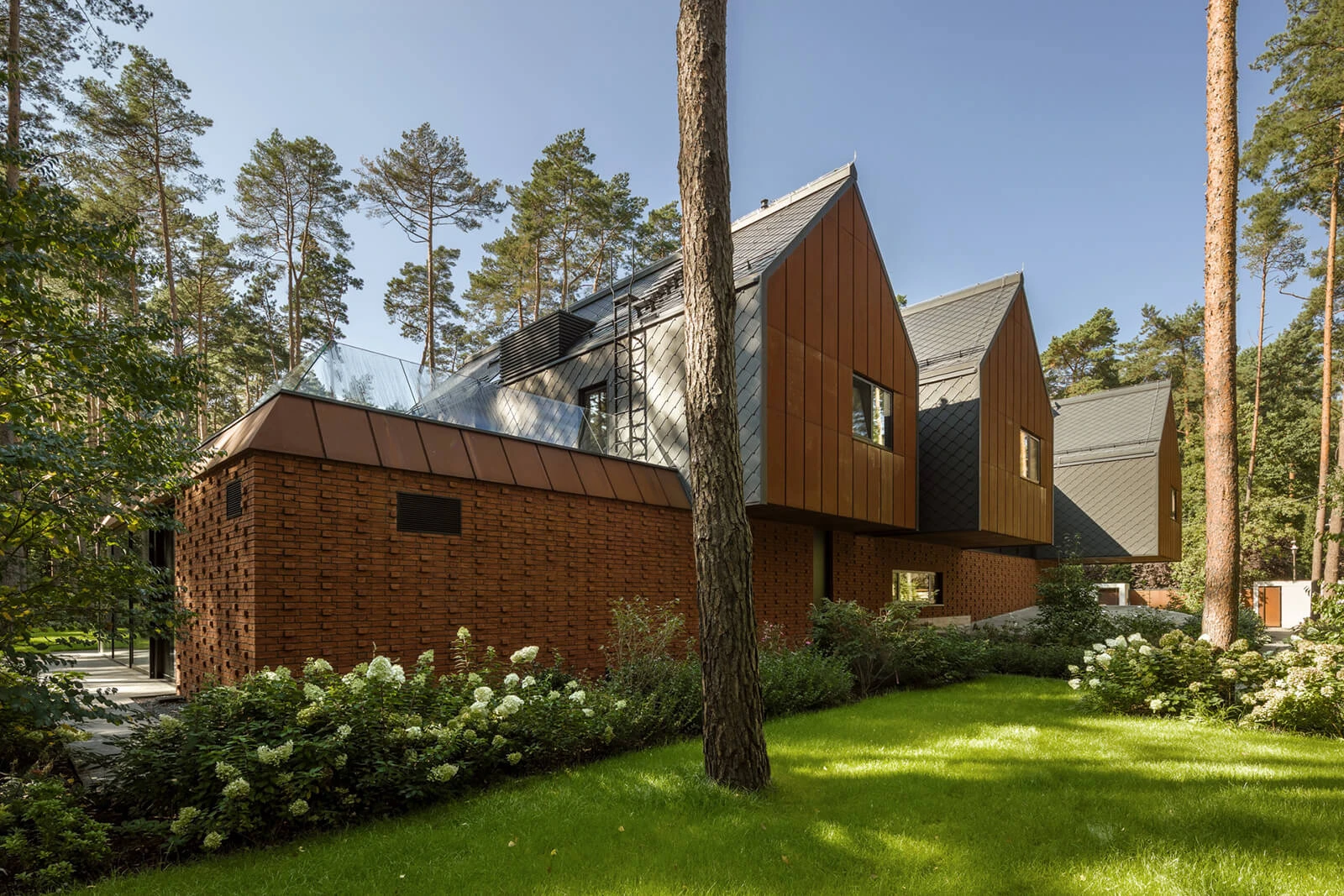 dzc-0785-rezydencja-z-lewitujących-domow-06