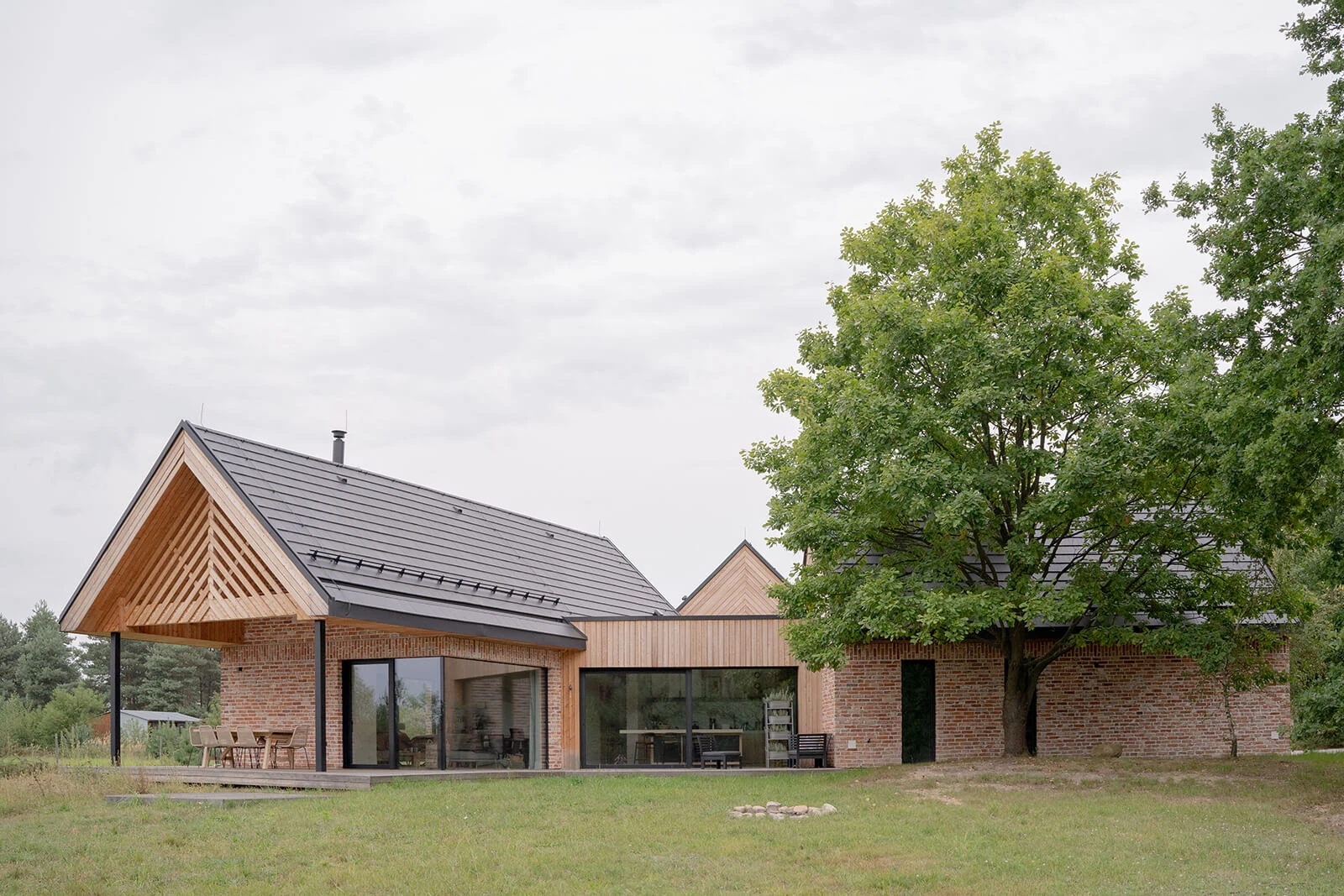 dzc-0706-zagroda-slaska-realizacja-04