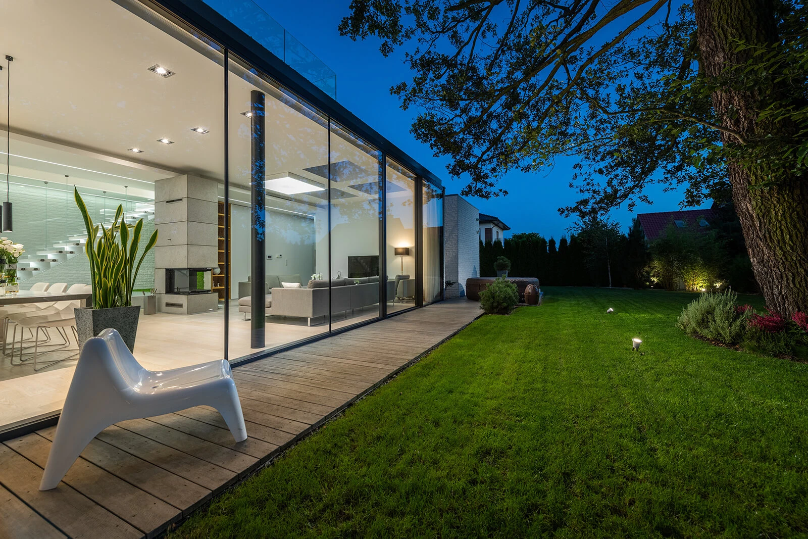 dzc-0560-dom-pod-drzewem-06