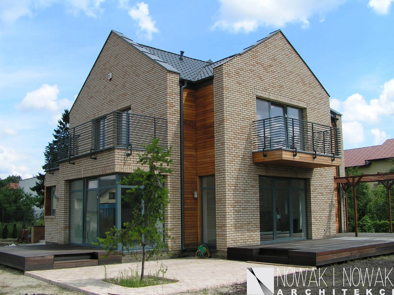 dzc-0326-dom-w-zielonce-06