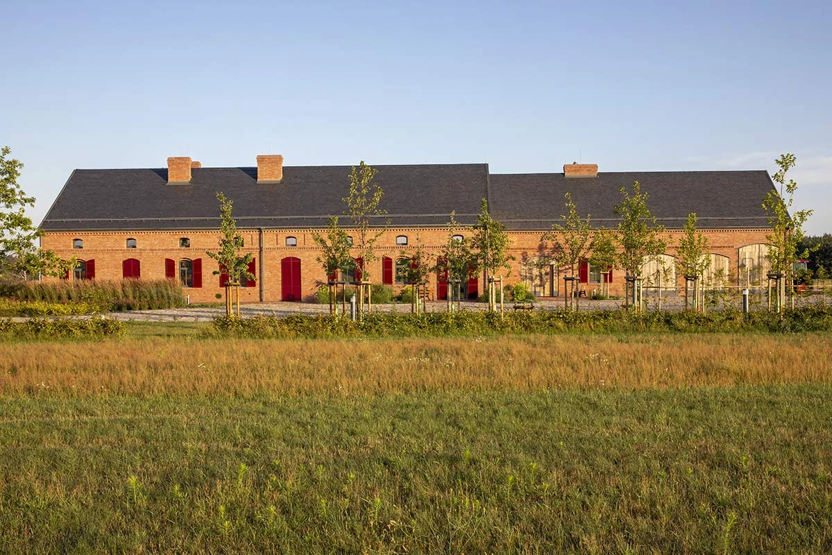 dzc-0139-nowoczesna-rezydencja-adaptowana-stodola-08