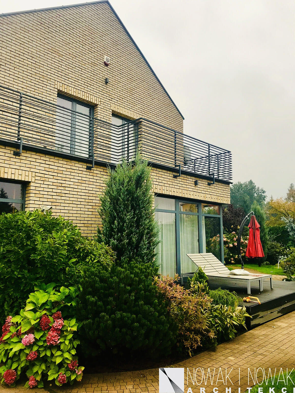 dzc-0326-dom-w-zielonce-01