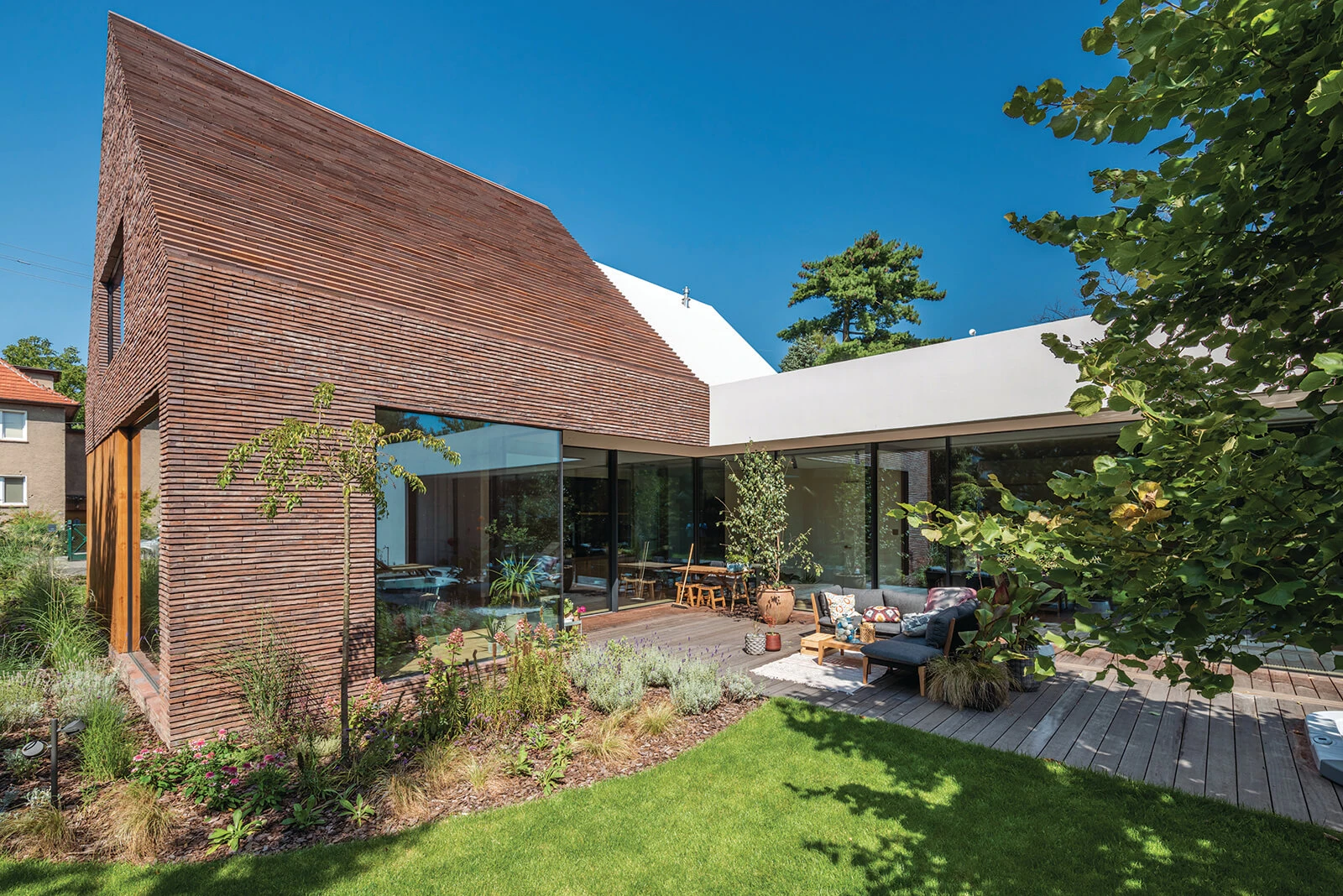 dzc-0359-dom-przelamany-2