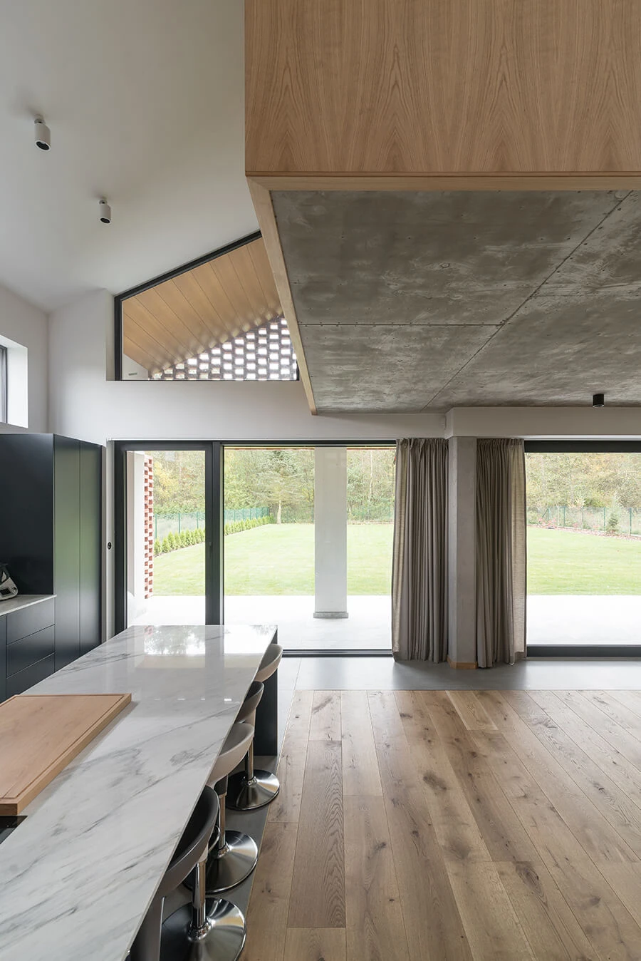 dzc-0365-dom-ze-starej-stodoly-10