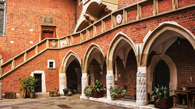 materialy-ceramiczne-w-budownictwie-i-architekturze-krotki-zarys-problematyki-historycznej