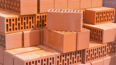 elementy-murowe-ceramiczne-charakterystyka-i-wlasciwosci