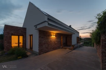 dzc-0253-dom-w-dolinie-rzeki-krępicy-04